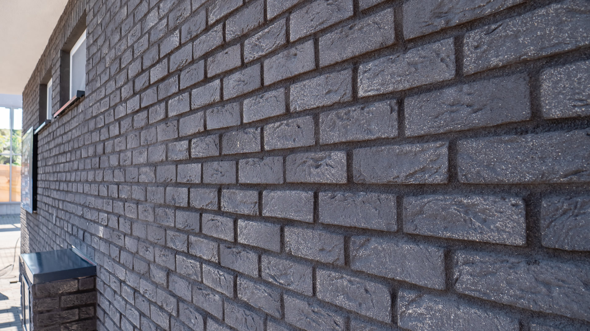 Tehlové obklady COUNTRY 630 - tmavé antracitové